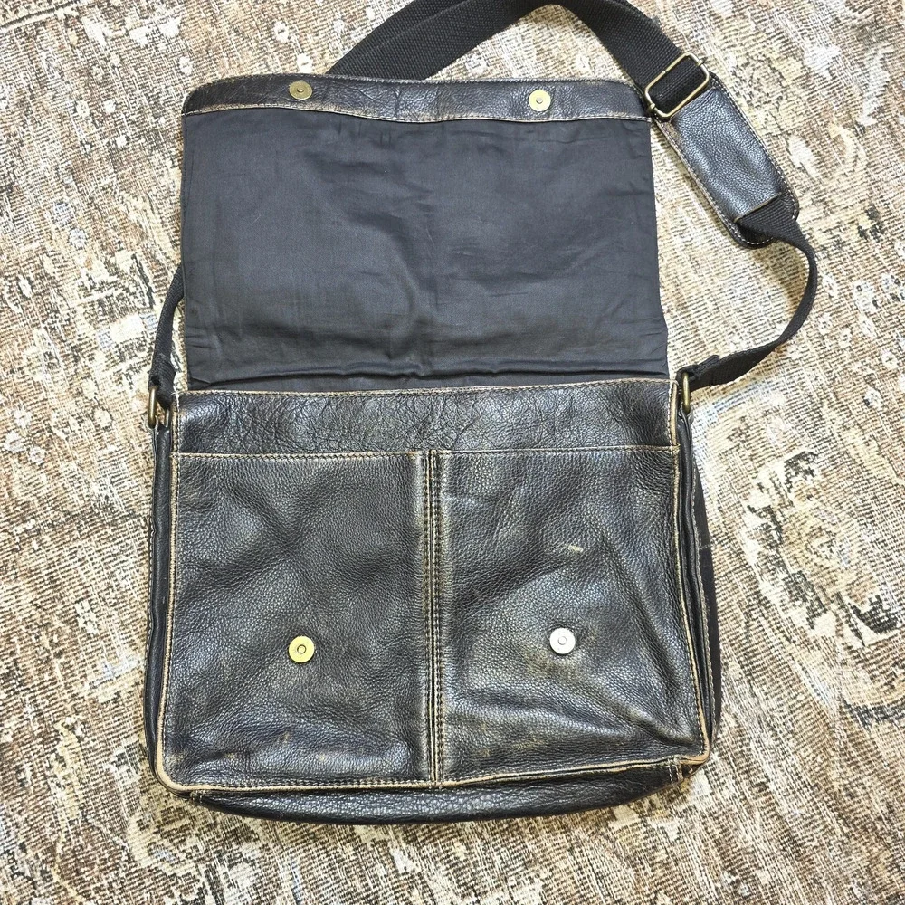 Black Rivet black rivet
